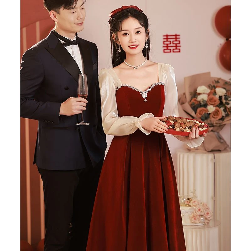 敬酒服新娘高级感小个子酒红色结婚订婚礼服女回门便装长袖连衣裙