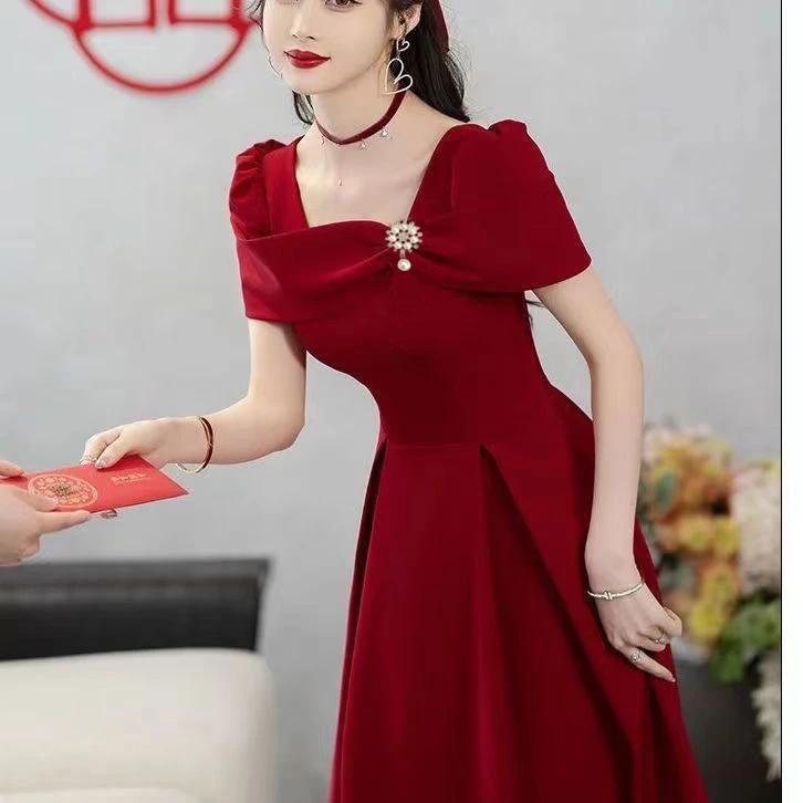 敬酒服新娘小个子2025新款夏季酒红色结婚礼服平时可穿订婚连衣裙