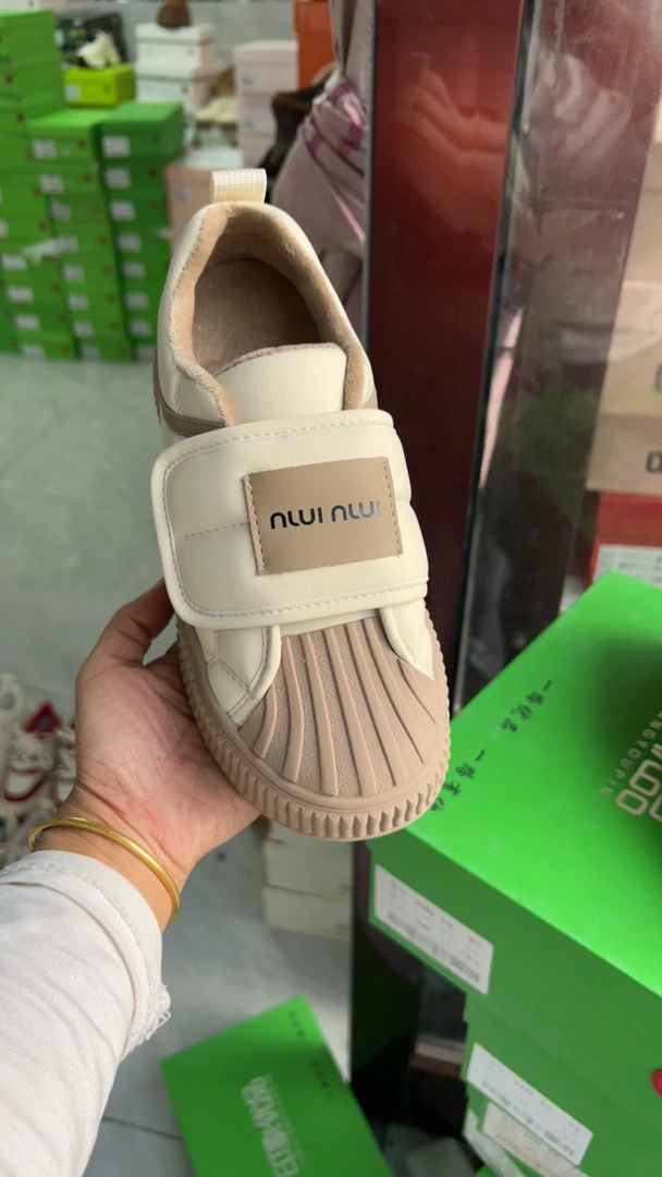 新款加绒贝壳头板鞋百搭款