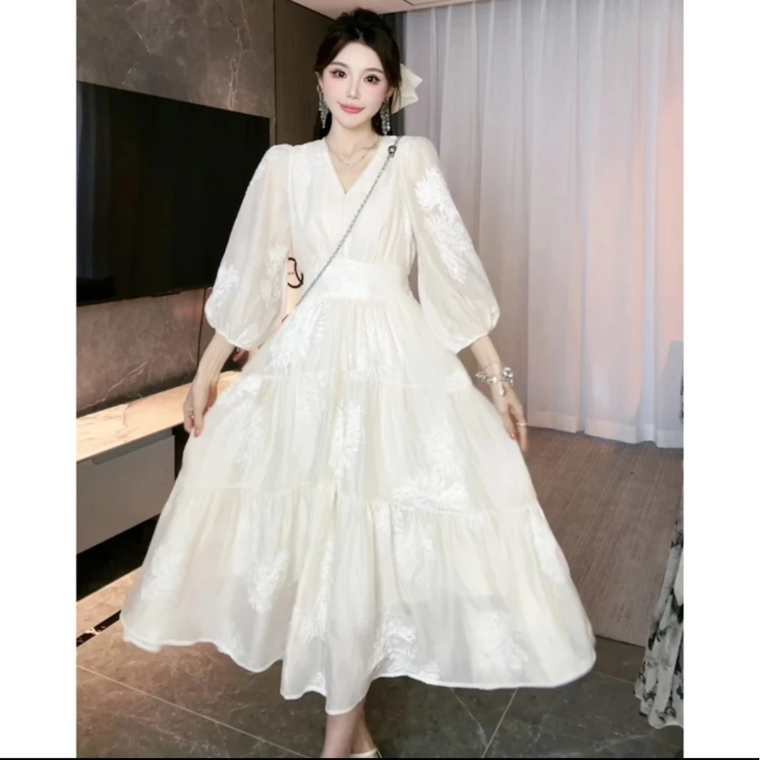 LINLIN法式温柔复古时尚夏季新款V领高腰显瘦茶歇刺绣女装连衣裙