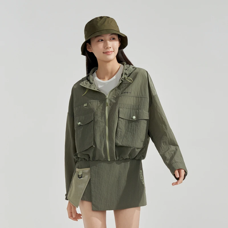 波司登风感波粒新款女短款户外露营防晒衣女款外穿