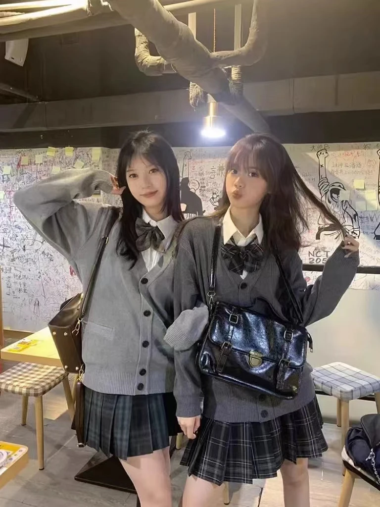 alive学院风针织开衫2114