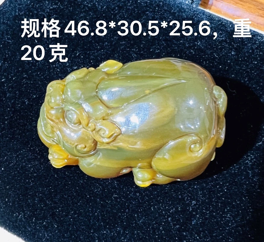 天然缅甸琥珀绿蜜貔貅