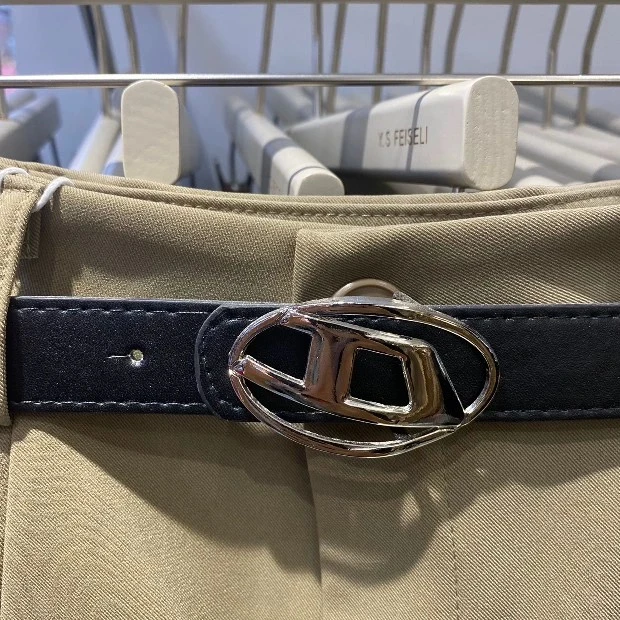 辛娜女装推荐中高腰显瘦修身时尚百搭气质西装短裙