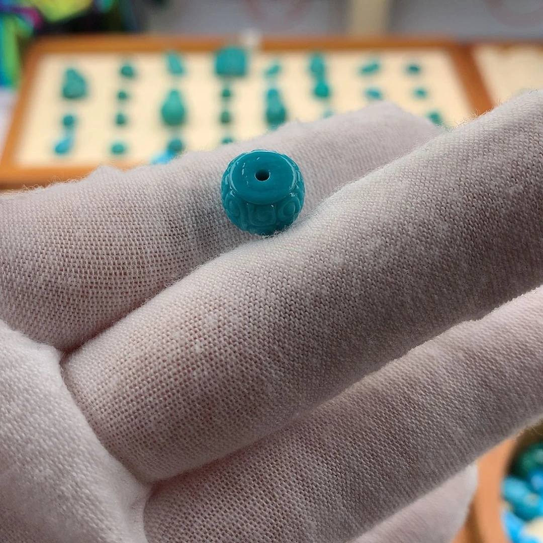 绿松石配饰未镶嵌