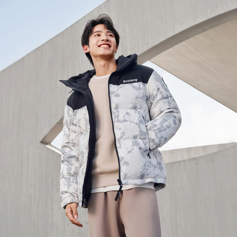 波司登【KeithHaring联名】新款情侣时尚百搭运动连帽羽绒服3330