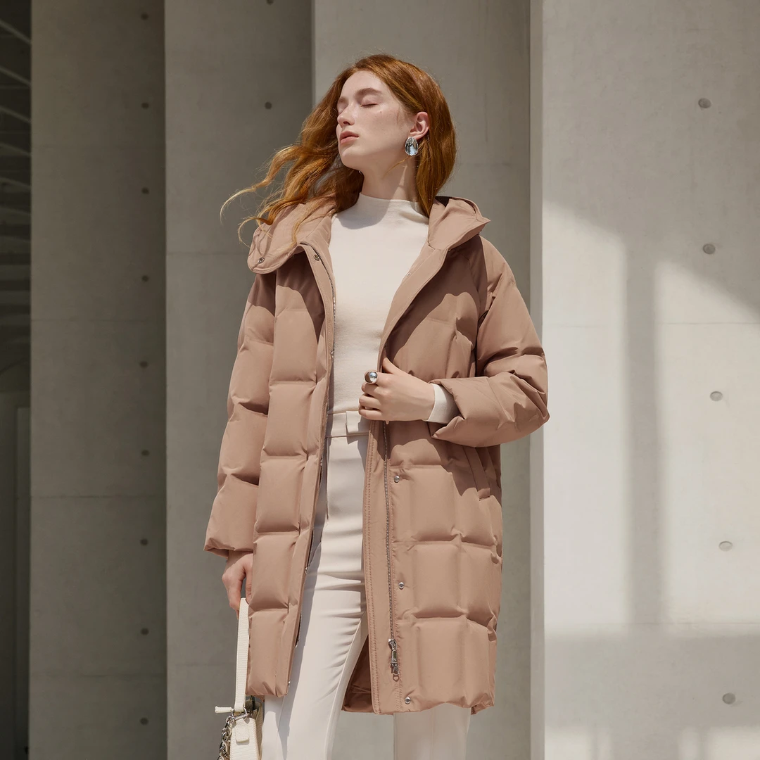 波司登2024冬季保暖女装经典商务连帽通勤外套时尚中长款羽绒服