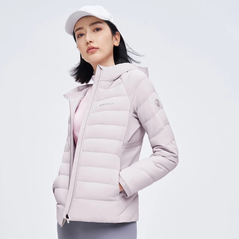 波司登高端鹅绒冬季时尚连帽轻薄保暖运动休闲防风女装轻暖羽绒服