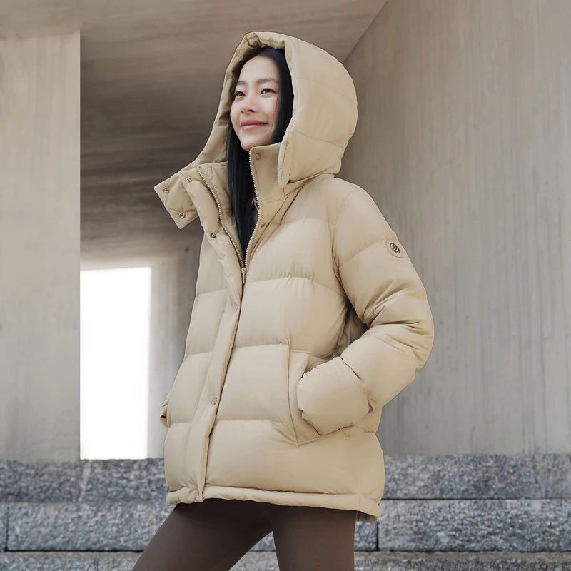 波司登2024新款冬季女一手长舒适休闲时尚百搭连帽外套短款羽绒服