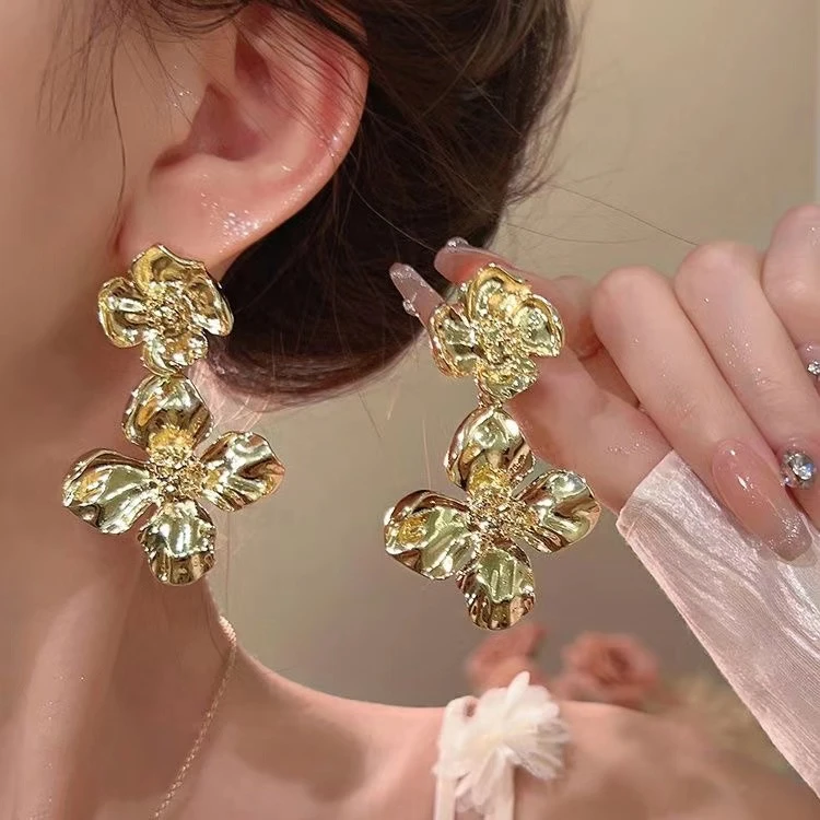 铜合金耳饰 人间富贵花~高级感金色夸张大气花朵耳钉-