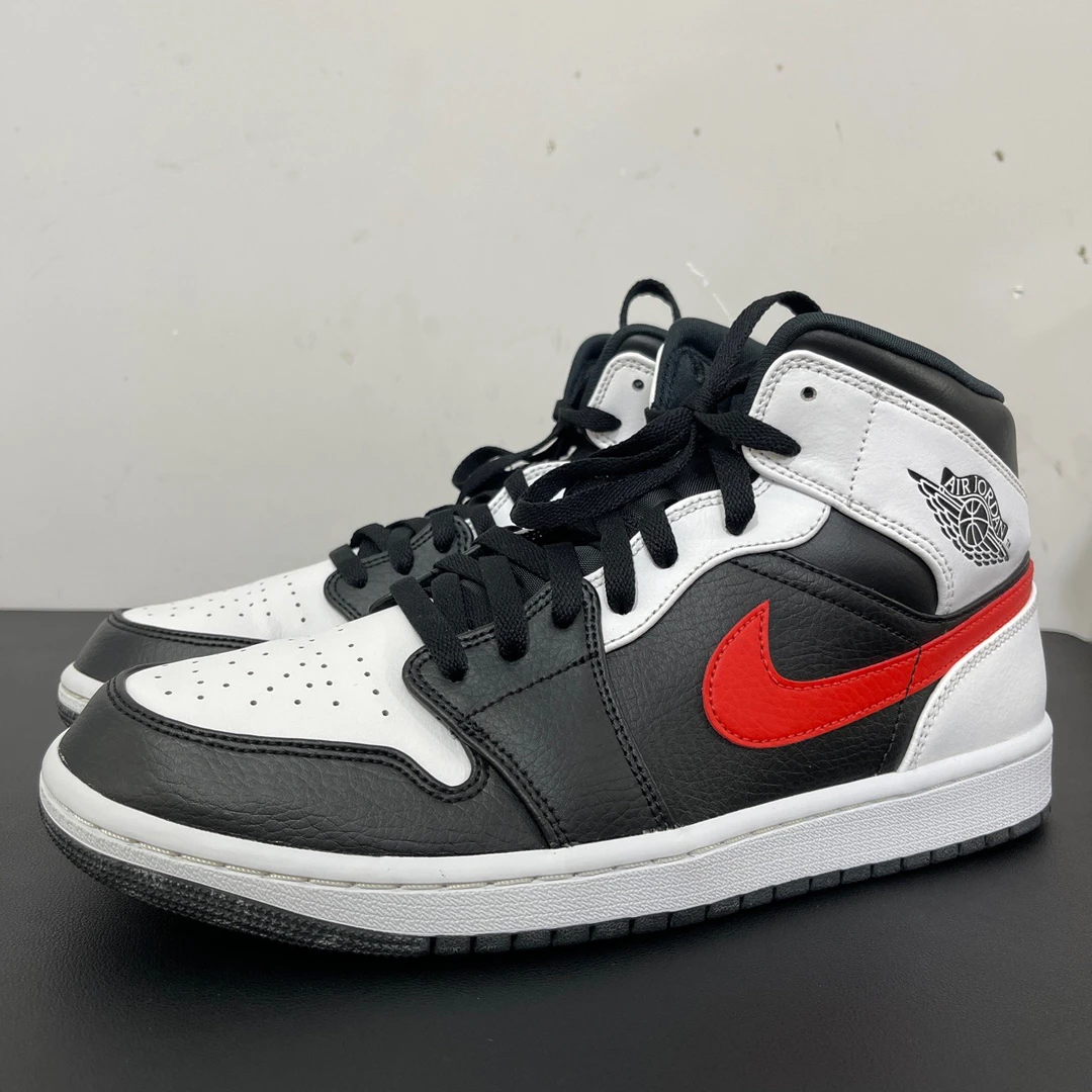 叁/44码/Jordan AJ1黑白红中古球鞋/95新/无原盒/公价740
