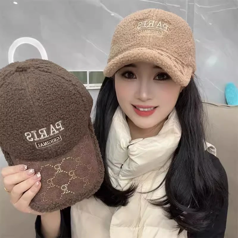 韩版时尚刺绣字母棒球帽女2024新款秋冬季休闲水钻羊羔毛鸭舌帽