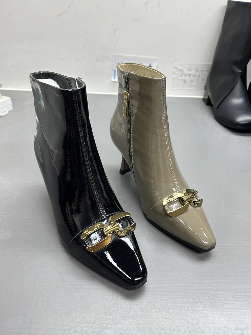 品牌撤柜时尚洋气款真皮羊皮跟靴正码正拍