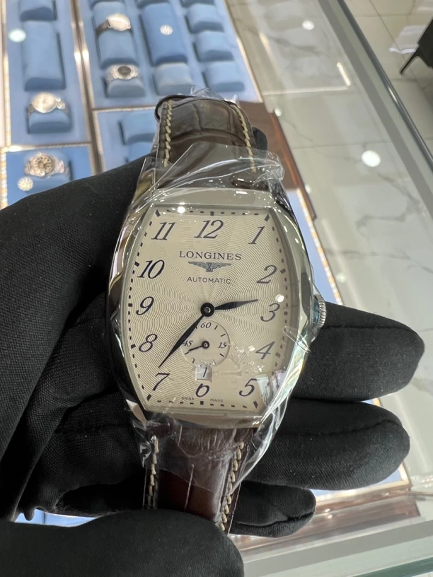 95新 Longines/浪琴 典藏L2.642.4.73.4 酒桶型 表径33×45