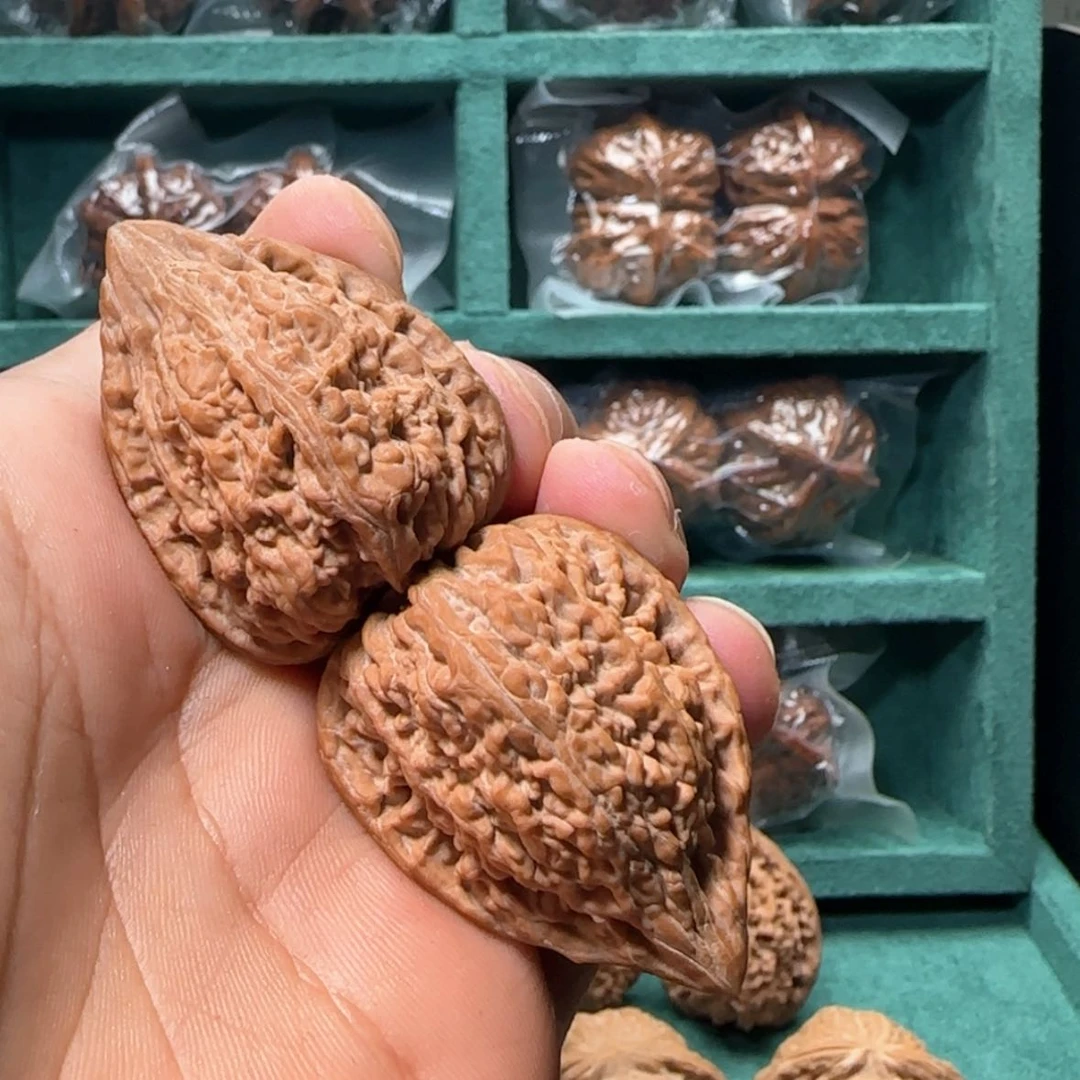 【闪购商品】文玩核桃吊坠Z*M