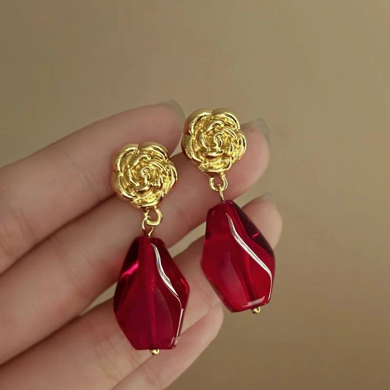 铜合金耳饰 浪漫法式复古酒红花朵耳环高级感小众气质耳钉女耳饰