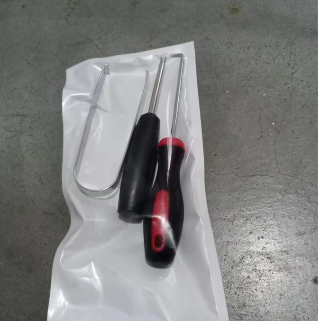 带扭矩的气门芯扳手+轮胎螺丝防尘帽拆卸工具