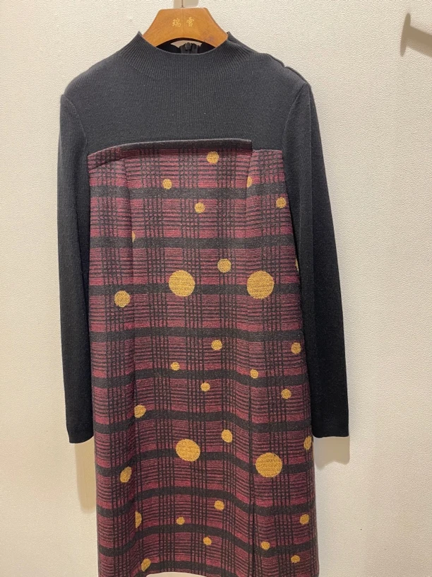 经典自然修身连衣裙，简约大气 原价1698