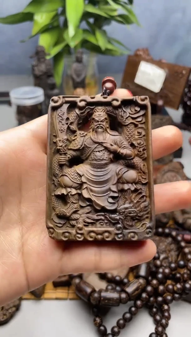 【闪购商品】香木75牌立刀御龙关公牌