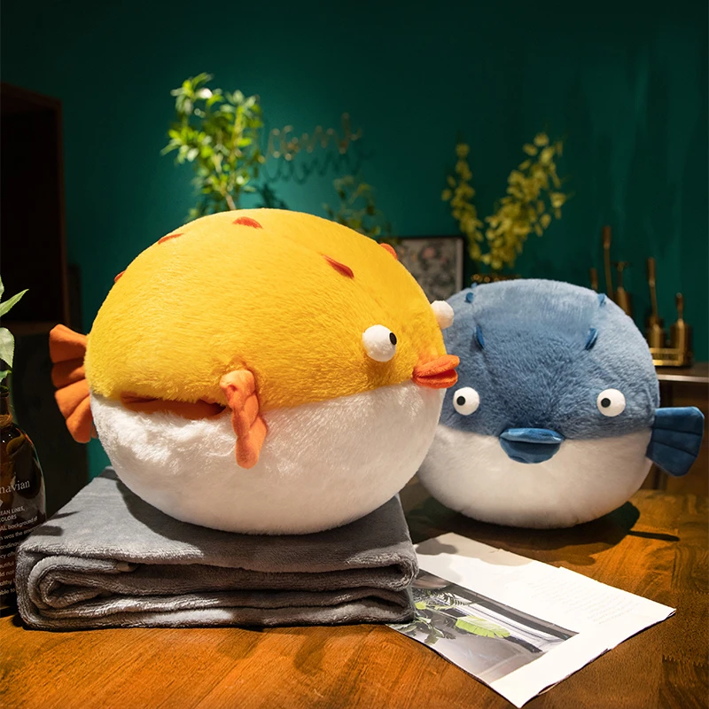 河豚暖手抱枕被子两用加厚插手午睡枕办公室枕头毯子二合一靠枕冬