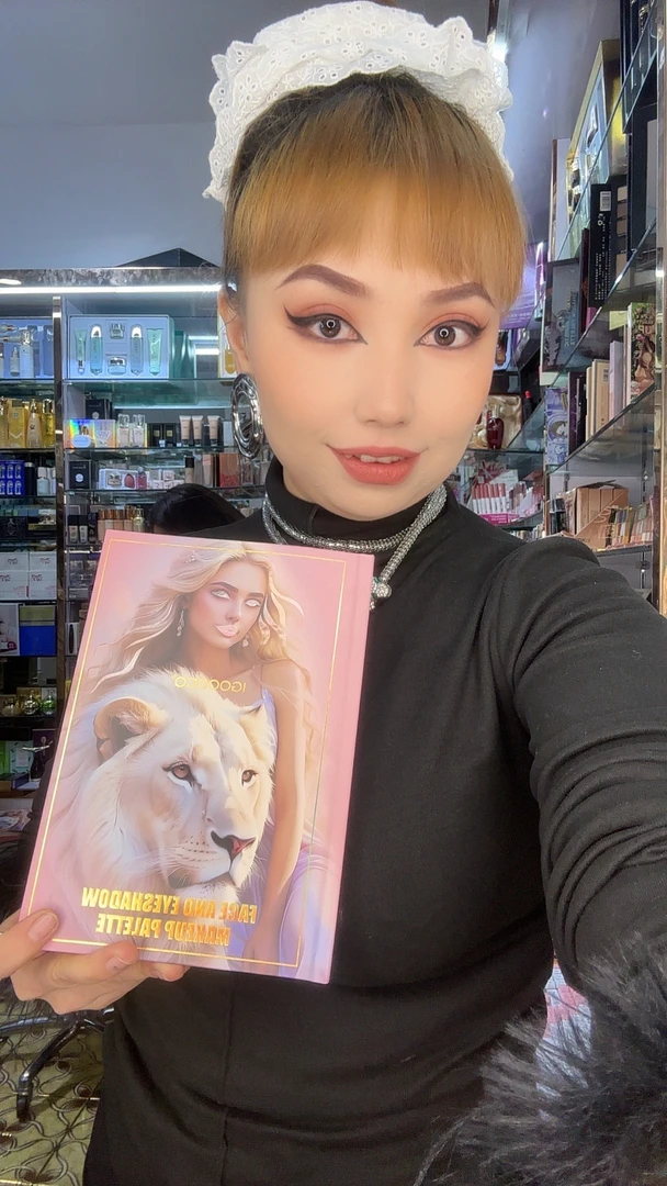 （祖宝推荐）清冷消肿~暗夜骑士眼影盘2023新款暗黑灰色水泥烟熏纯