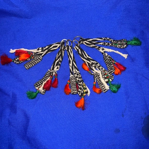 黑牛毛和白羊毛编织乌尔朵民族手工艺品绳饰品挂饰钥匙扣