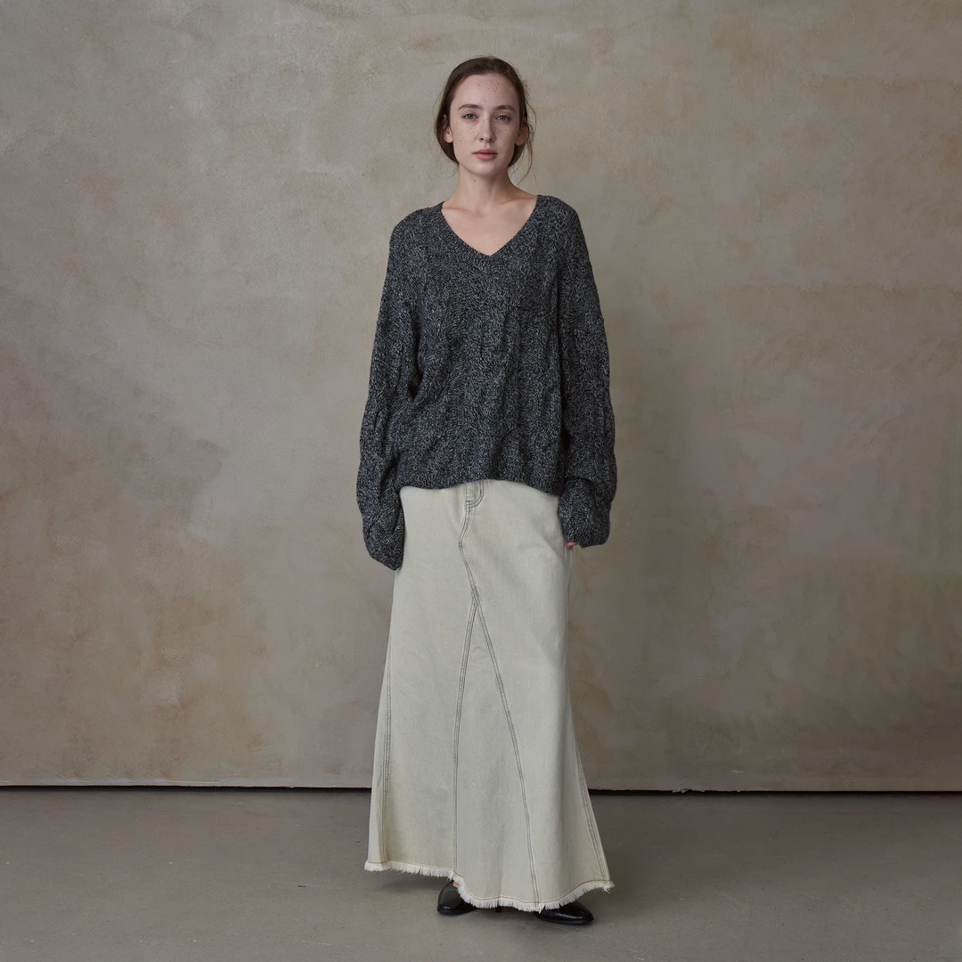 NOEND 24AW 云朵级触感柔软亲肤麻花混色纱V领宽松羊毛毛衣