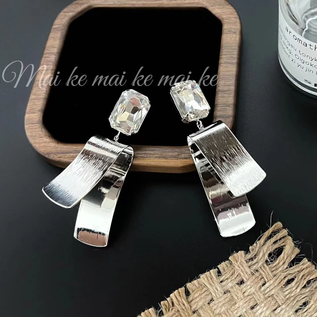 铜合金耳饰 简约日韩气质女耳钉冷淡风新款几何长款耳饰r010百搭