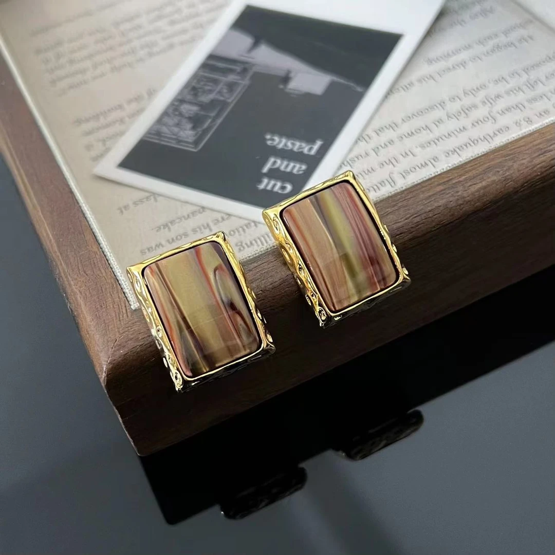 铜合金耳饰 r639方形耳环女小众设计感高级耳饰新款精致耳钉复古