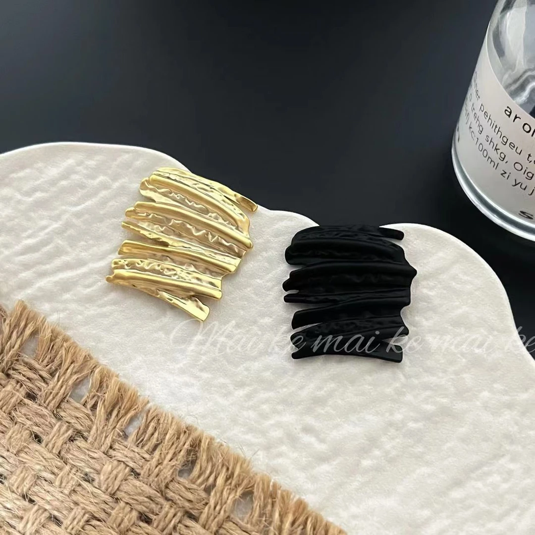 铜合金耳饰 欧美夸张褶皱耳钉简约时尚小众耳环法式气质耳饰r621