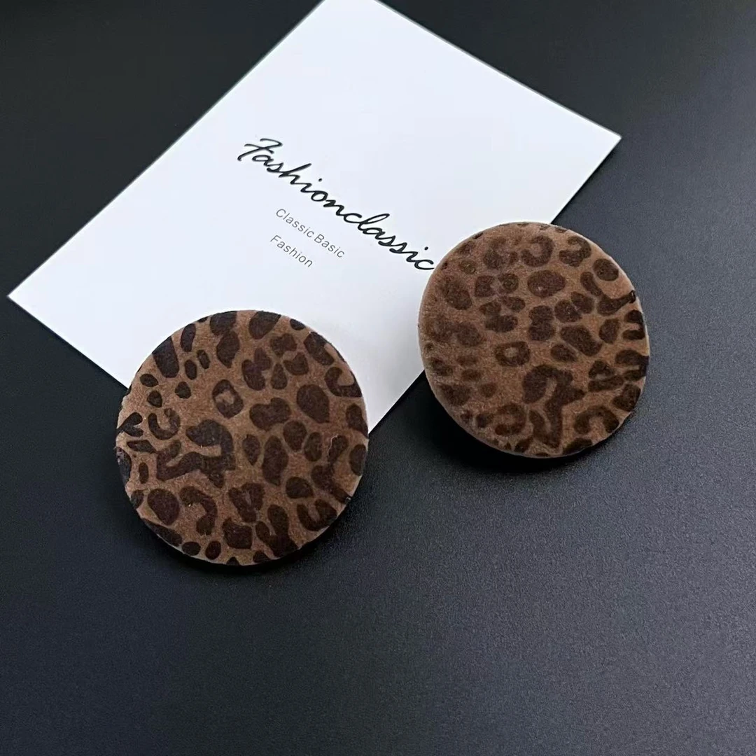 铜合金耳饰 欧美夸张复古豹纹女耳钉时尚大气耳饰圆形高级感r612