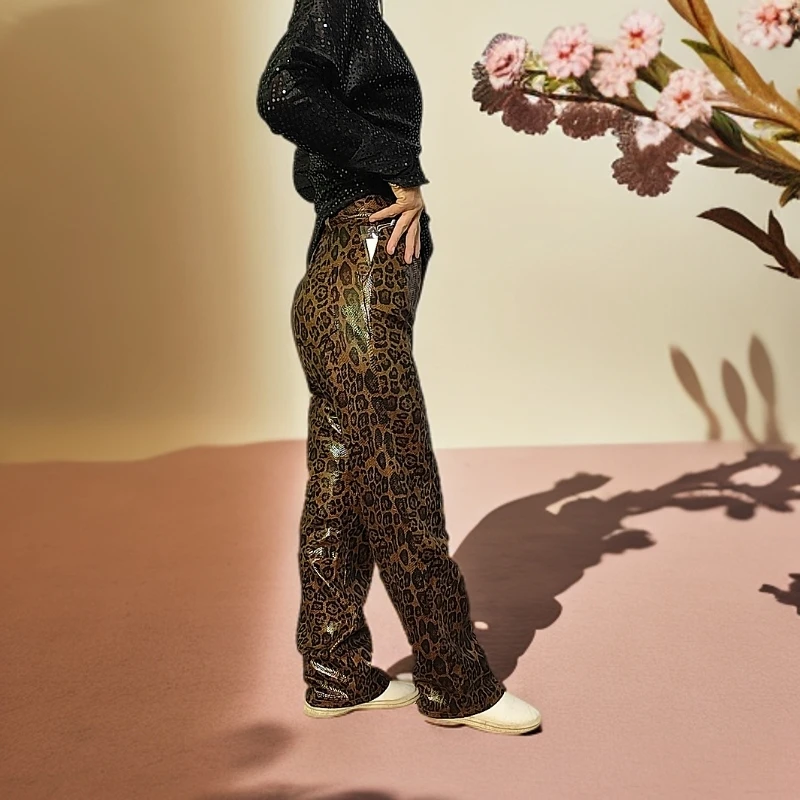 2024冬季百搭修身显瘦高品质豹纹PU皮裤直筒微喇长裤