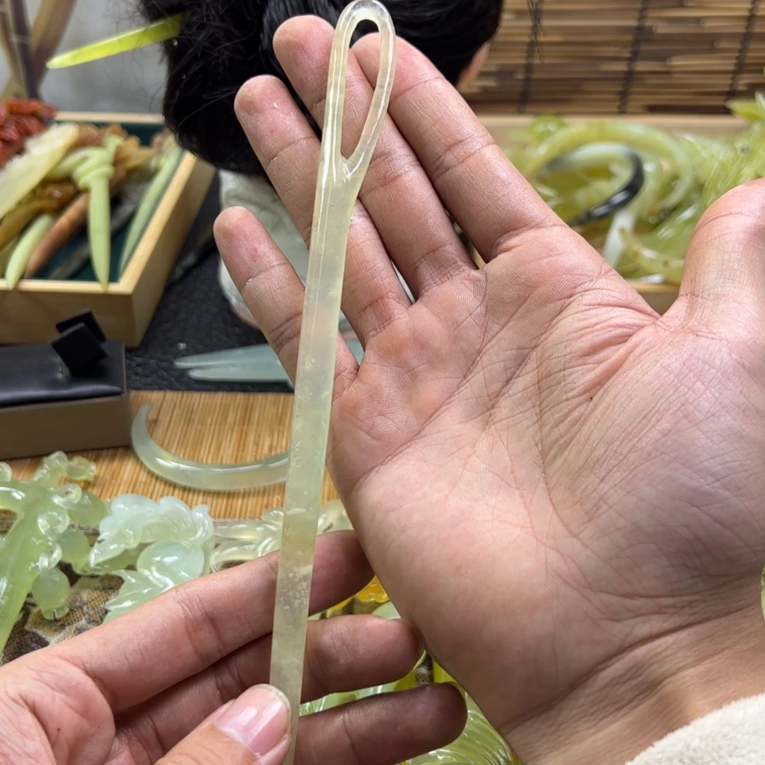 蛇纹石玉发簪未镶嵌