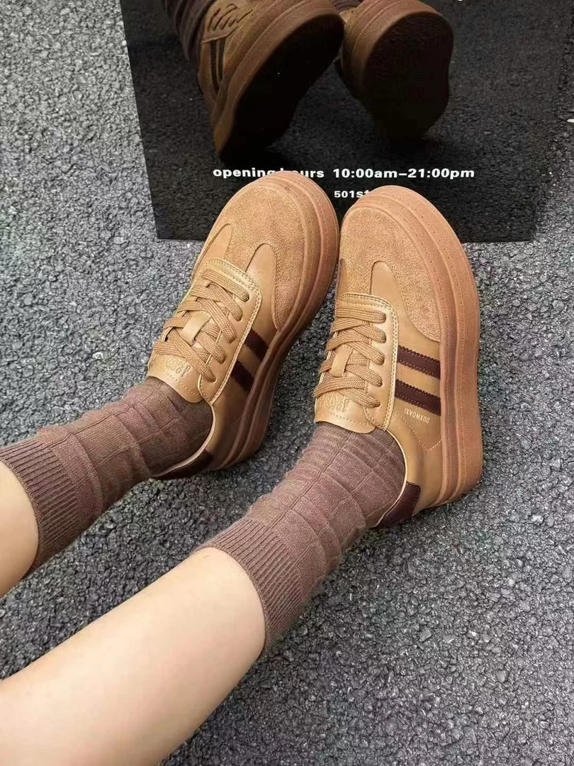 必入福利 驼色真皮复古厚底德训鞋8163