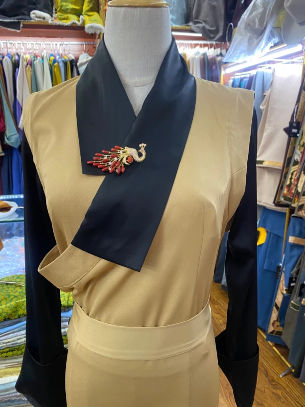 西藏服假两件套……
