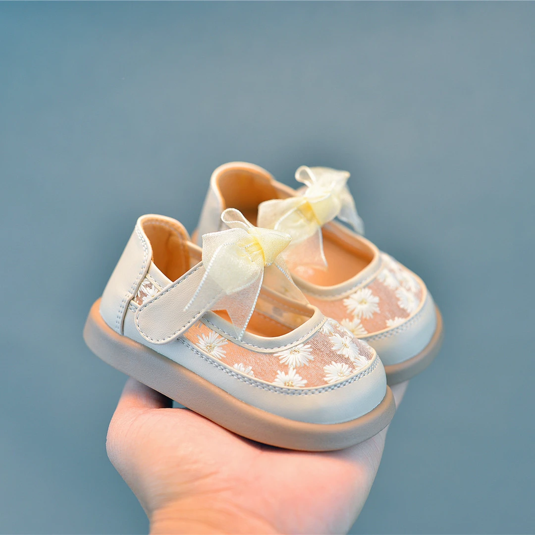 女宝宝鞋子春夏透气网鞋小童公主鞋软底学步鞋婴儿镂空女宝半凉鞋