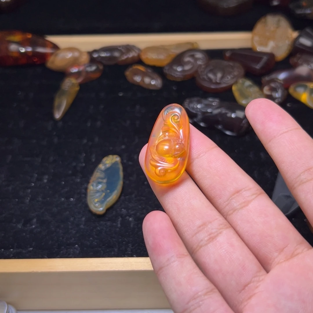 琥珀颈饰未镶嵌吊坠