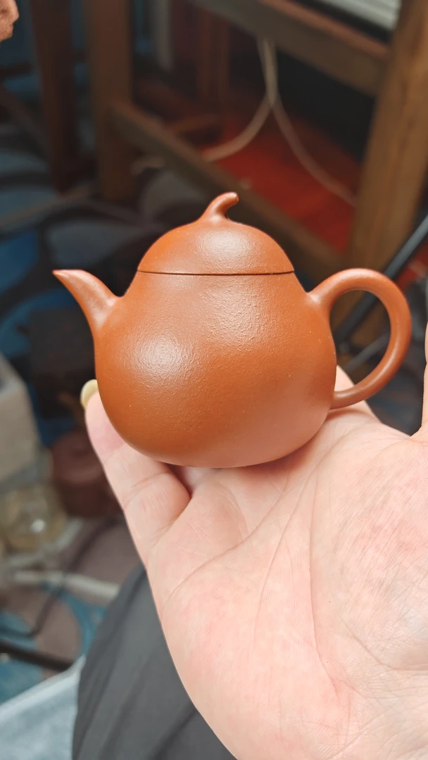 全手工小煤窑朱泥茄瓜壶