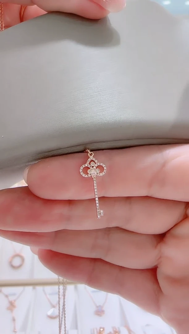 【闪购商品】钻石吊坠18K金镶嵌18K金吊坠