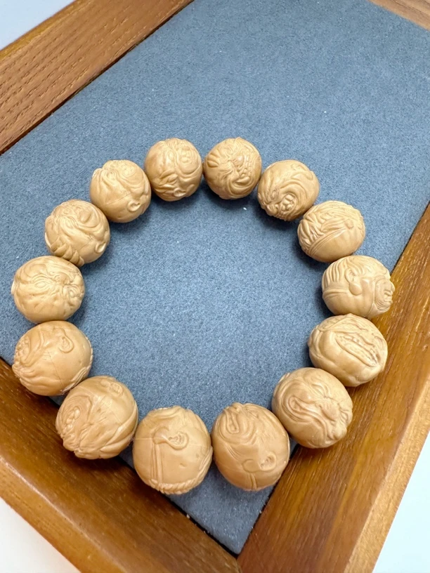 猴头核桃精工雕刻小辫恶僧