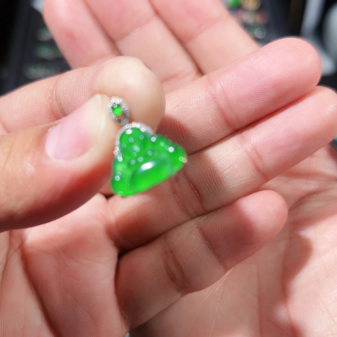 翡翠吊坠(不含链)18K金镶嵌吊坠