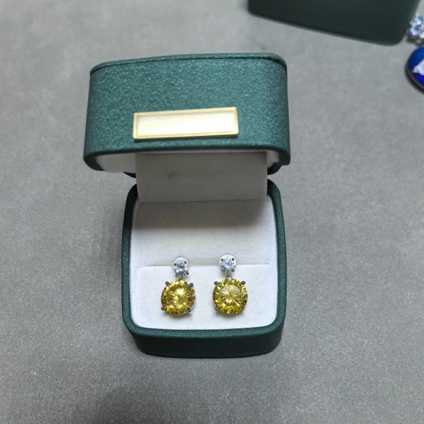 【经典永恒  光芒四射】耳饰 GDJ2995