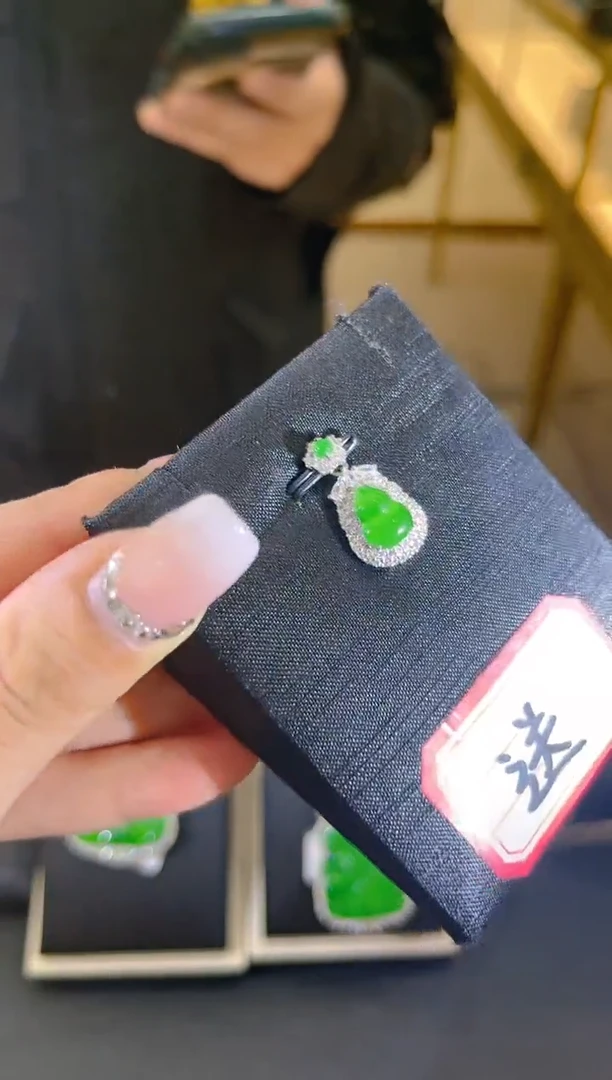 【闪购商品】翡翠吊坠银S925镶嵌多样性发货只发一件