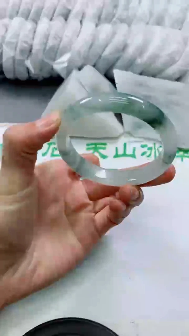 【闪购商品】石英质玉手镯未镶嵌Q236-62-63