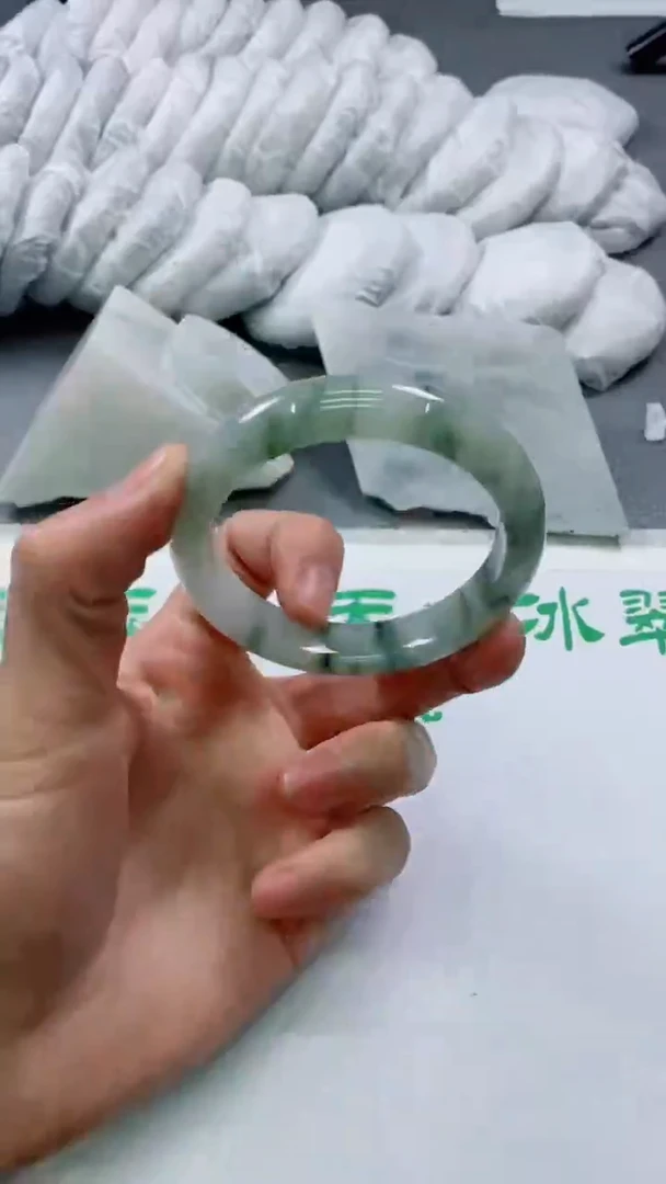 【闪购商品】石英质玉手镯未镶嵌Q150-56-57