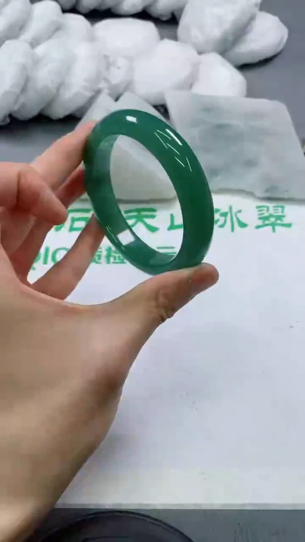 【闪购商品】石英质玉手镯未镶嵌Q315-62-63