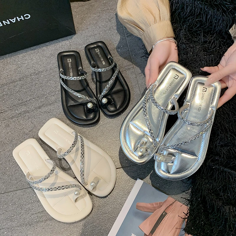 2024夏款圆头大码35-42夹趾珍珠带钻仙女风平底潮防滑凉鞋拖鞋女