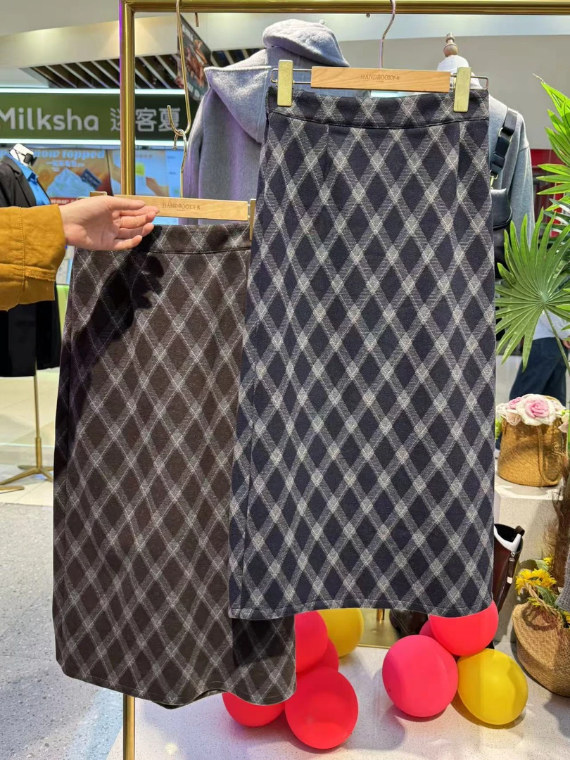 秋冬高腰显瘦格子半身裙复古气质毛呢中长裙加厚