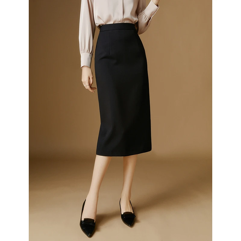 晚白早秋新款时尚简约纯色半裙休闲百搭通勤OL半身裙24062116