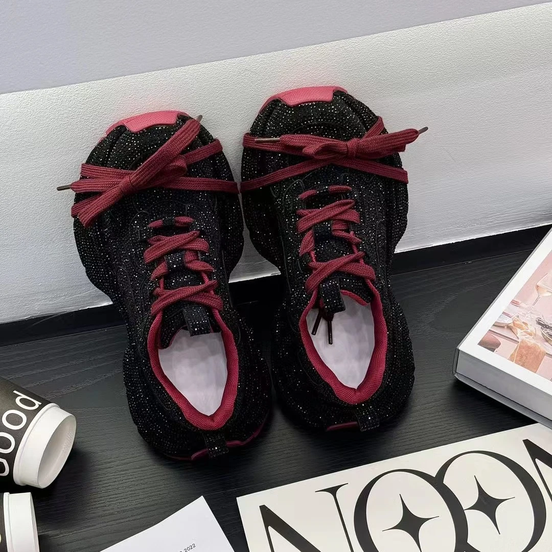 女鞋时尚女士红色保暖冬季运动鞋百搭潮流烫钻增高女士老爹鞋